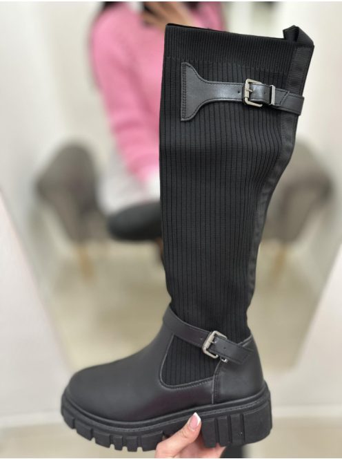 Cizme lungi din piele ecologică, cu material elastic pe gambă, de încălțat. (Disponibile în mărimile 36-41.)