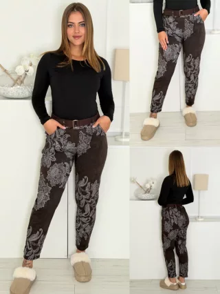 Pantaloni cu imprimeu și curea