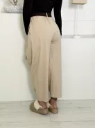 Pantaloni cu nasturi și curea
