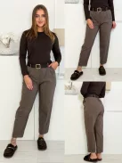 Pantaloni cu buzunare și curea