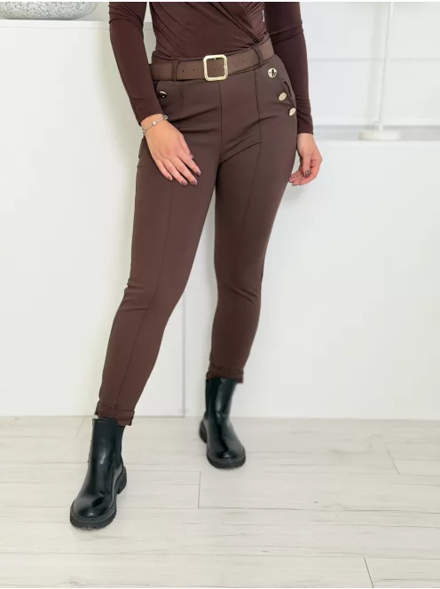 Pantaloni eleganți cu dungă și curea