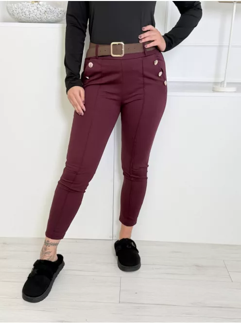 Pantaloni eleganți cu dungă și curea
