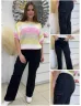   Blugi cu croi drept, talie înaltă, buzunare laterale, din material extra elastic. Modelul poartă mărimea S. (Disponibili în mărimile XS-XL.)