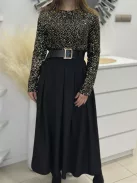 Rochie elegantă cu paiete și curea