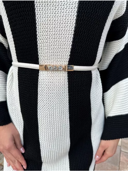 Curea din piele sintetică, subțire, cu cataramă ajustabilă cu perle.