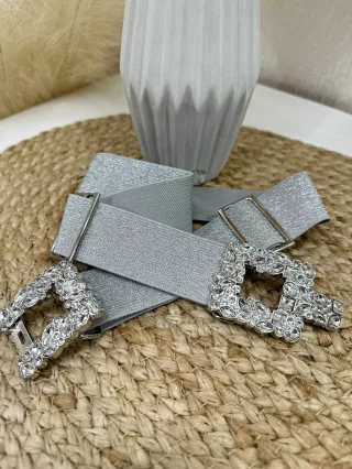   Curea strălucitoare, elastică, cu mărime reglabilă, decorată cu pietre
