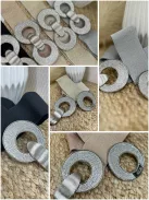 Curea elastică, strălucitoare, decorată cu pietre