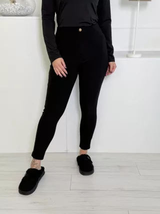 Pantaloni elastici eleganți