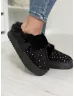 Botine decorate cu pietricele
