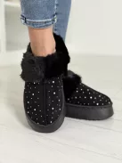 Botine decorate cu pietricele