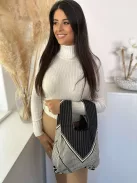 Geantă de mână din material elastic, tricotat. Lățime: 24,5 cm, Înălțime: 46,5 cm.