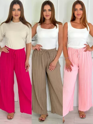 Pantaloni plisați cu croi lejer