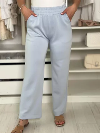 Pantaloni moi și confortabili