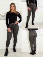 Pantaloni eleganți din stofă