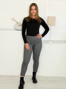 Pantaloni eleganți din stofă